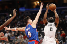 Kyrie Irving helps Nets hold off Wizards