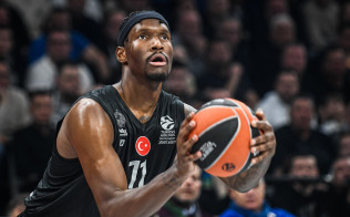 Nigel Hayes-Davis recalls Dirk's routine, sets Fenerbahce's priorities in Game 3